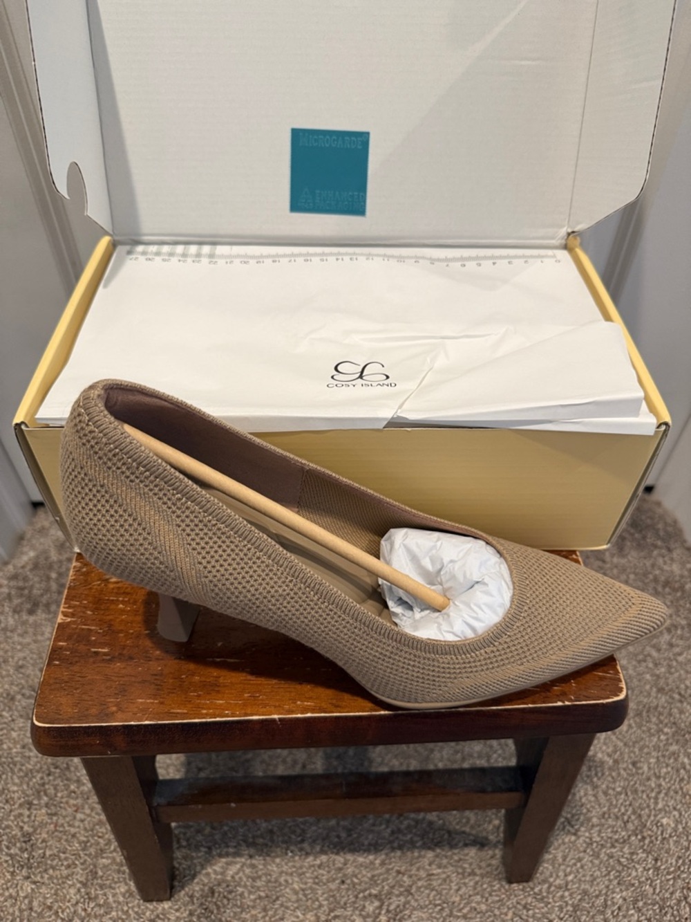 Comfort Knit Pointed-Toe Pump in Taupe